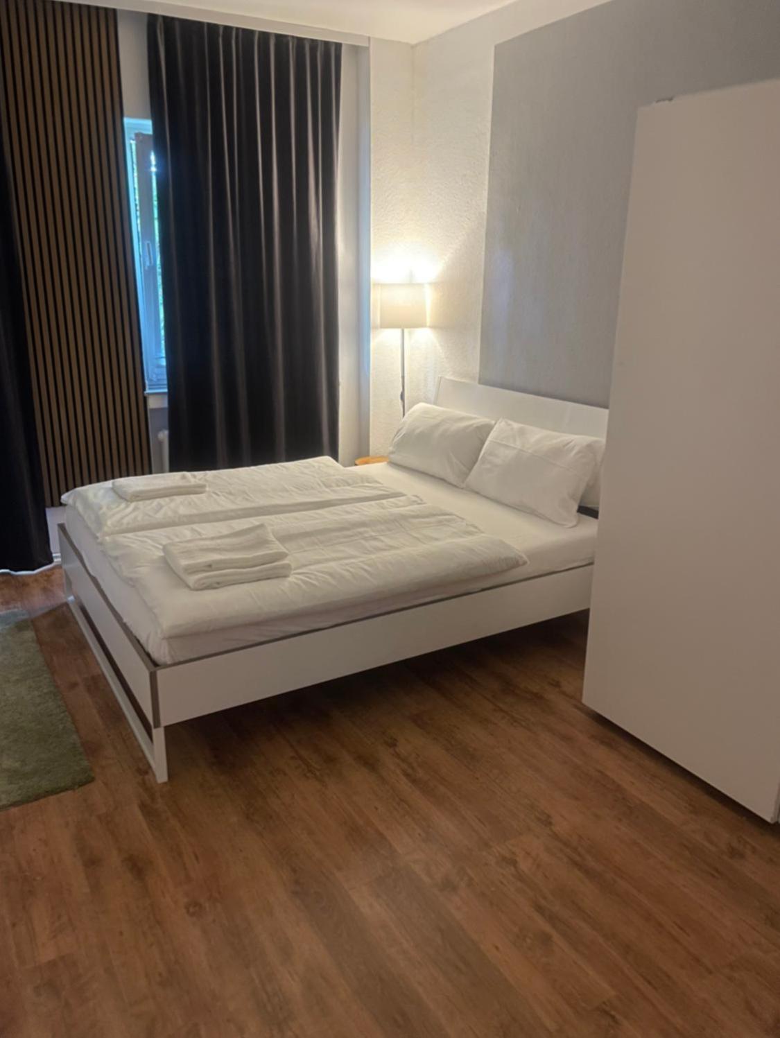 Koeln Wohnung 4 Min Naehe Von Hbf Und Dom Mit Garten ,Balkon & Office Esterno foto